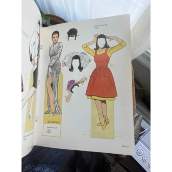 Dover Glamorous Movie Stars of the Sixties Paper Dolls by Tom Tierney - Picture 5 of 7